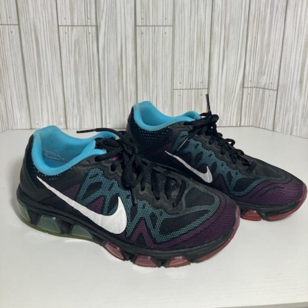 Nike Air Max Trailwind 7 / Women's / 7.5 /  Multi Color